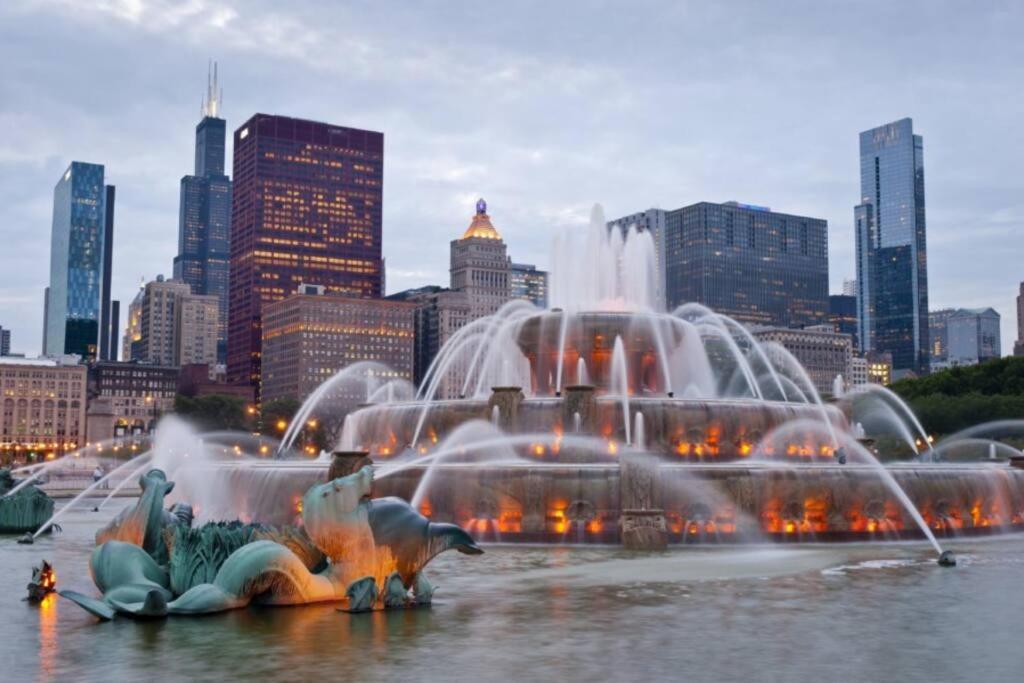 Spacious 2Br Vacation Rental With City View, Optional Parking And Gym Near Mccormick Place & Downtown Chicago Attractions 외부 사진
