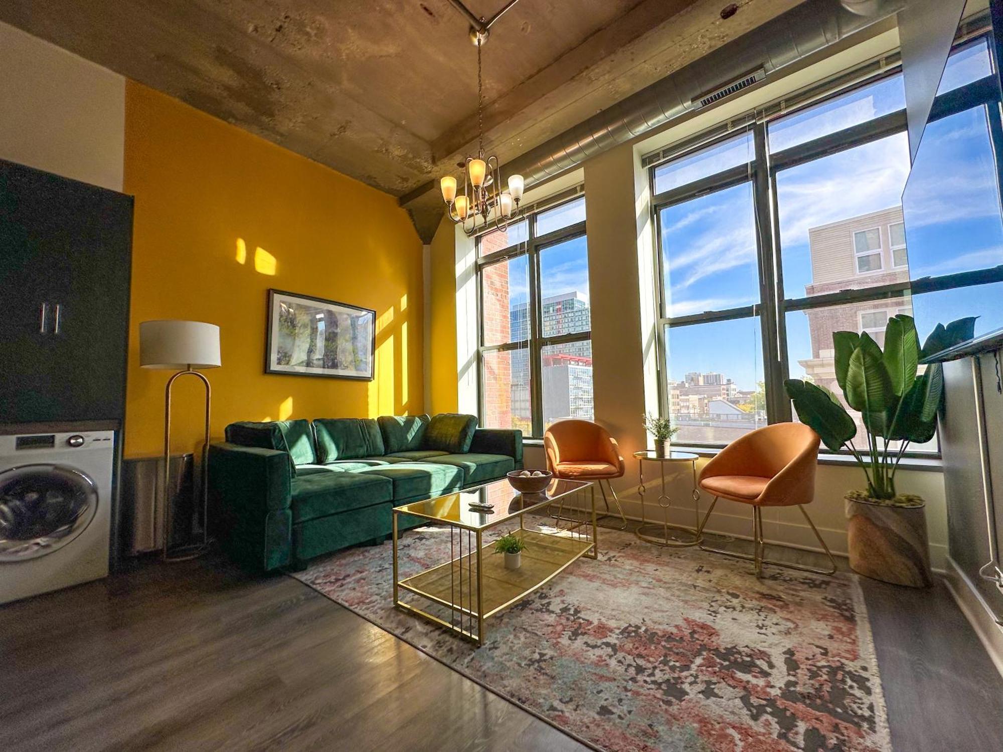 Spacious 2Br Vacation Rental With City View, Optional Parking And Gym Near Mccormick Place & Downtown Chicago Attractions 외부 사진